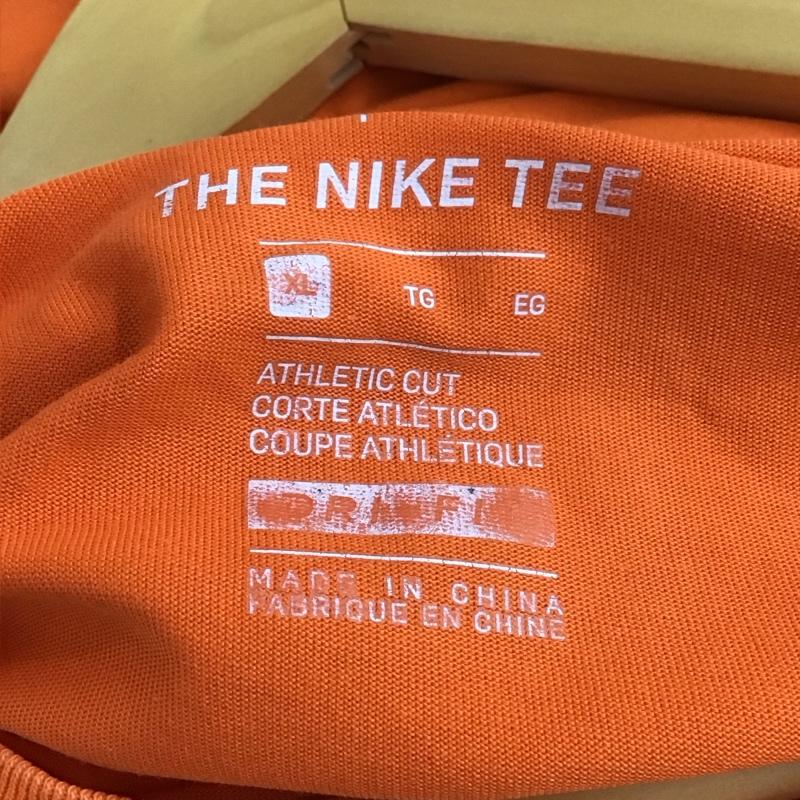 ナイキ NIKE Tシャツ 半袖 半袖カットソー プリントTシャツ クルーネックカットソー XL ロゴ、文字 橙 / オレンジ / orange メンズ USED 古着 中古 10159109