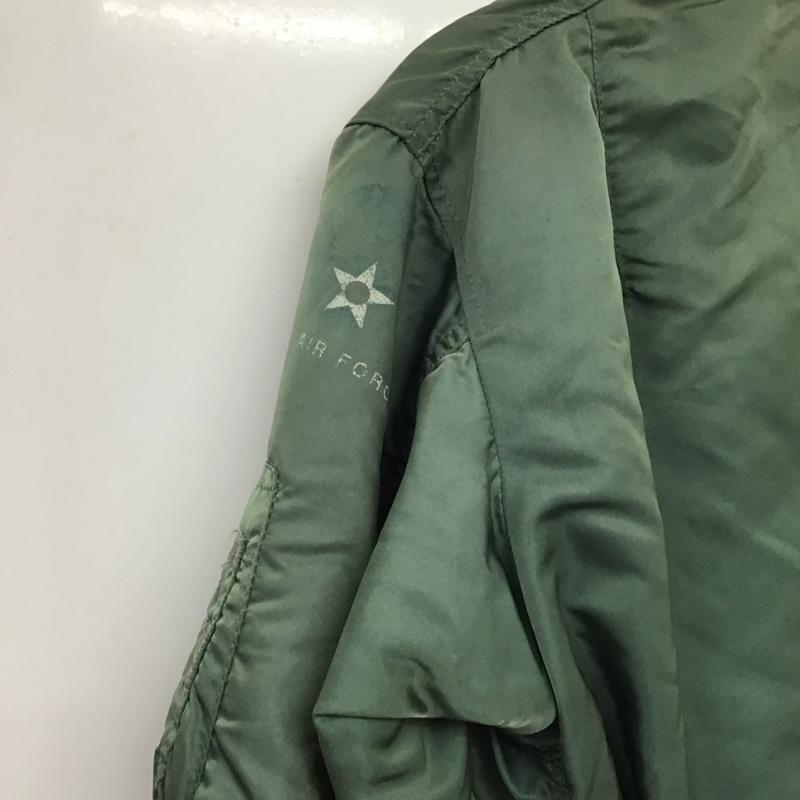 アルファインダストリー Alpha Industries ジャケット、上着 ジャンパー、ブルゾン ジップアップジャケット ナイロンジャケット アウター M 無地 カーキ / カーキ / khaki メンズ USED 古着 中古 10159139