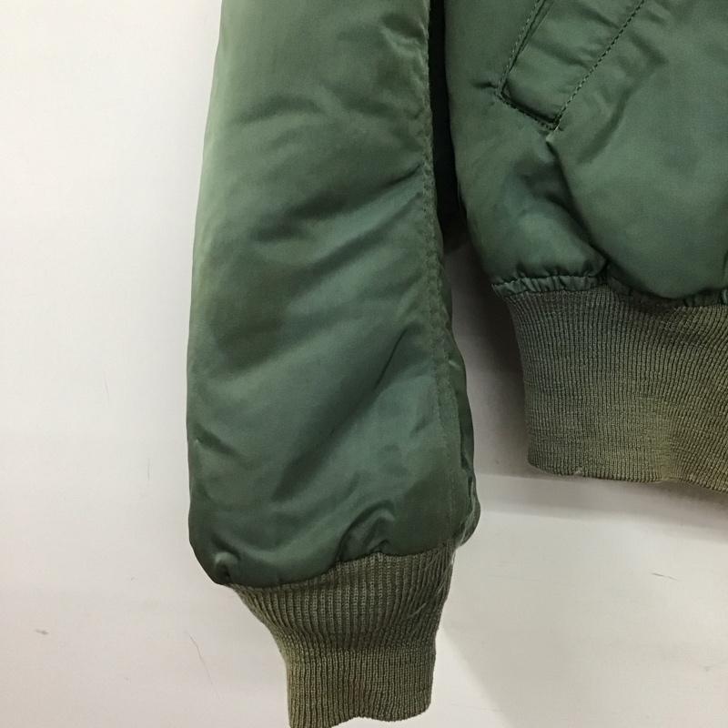 アルファインダストリー Alpha Industries ジャケット、上着 ジャンパー、ブルゾン ジップアップジャケット ナイロンジャケット アウター M 無地 カーキ / カーキ / khaki メンズ USED 古着 中古 10159139