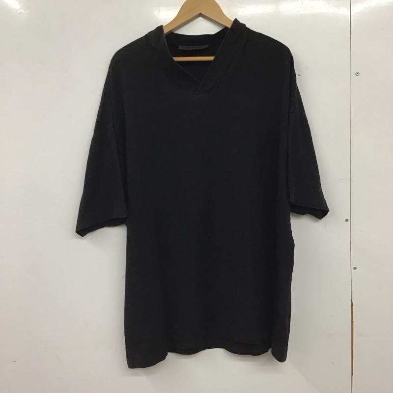 エッセンシャルズ ESSENTIALS Tシャツ 半袖 半袖カットソー プリントTシャツ Vネックカットソー S ロゴ、文字 黒 / ブラック / black メンズ USED 古着 中古 10159207