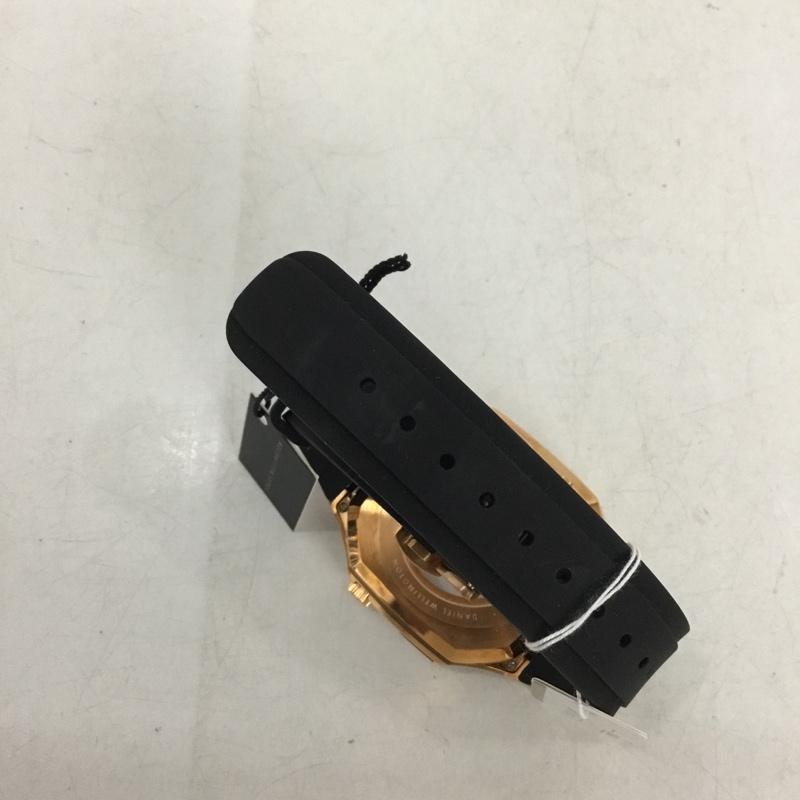 ダニエルウェリントン Daniel Wellington ファッション小物 ファッション小物 DW0120001 スマートウォッチケース Apple Watchケース 40mm ロゴ、文字 黒 / ブラック / black X 金 / ゴールド / gold color メンズ USED 古着 中古 10159347