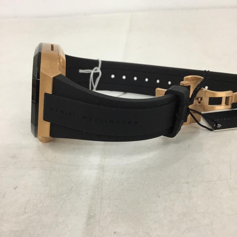 ダニエルウェリントン Daniel Wellington ファッション小物 ファッション小物 DW0120001 スマートウォッチケース Apple Watchケース 40mm ロゴ、文字 黒 / ブラック / black X 金 / ゴールド / gold color メンズ USED 古着 中古 10159347