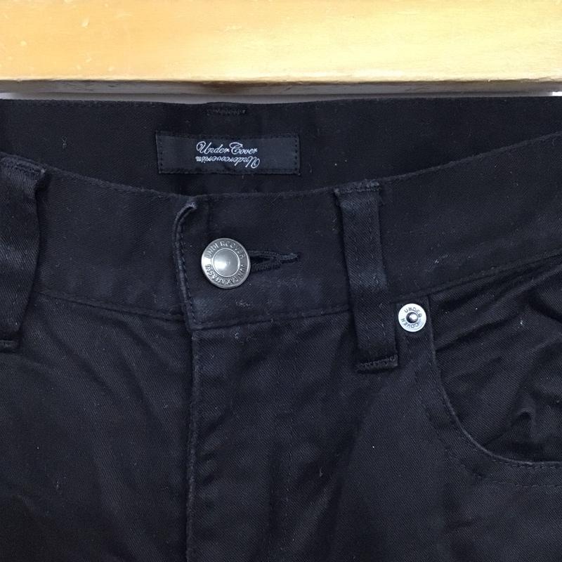 アンダーカバー UNDERCOVER パンツ デニム、ジーンズ スリムパンツ ストレッチパンツ カジュアルパンツ 3 無地 黒 / ブラック / black メンズ USED 古着 中古 10159482