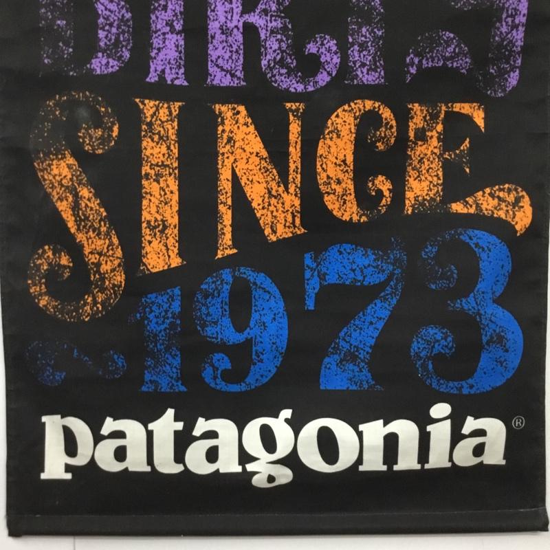 パタゴニア patagonia ファッション小物 ファッション小物 バナー GETTIN DIRTY SINCE 1973 タペストリー 壁掛け ロゴ、文字 黒 / ブラック / black メンズ USED 古着 中古 10159485