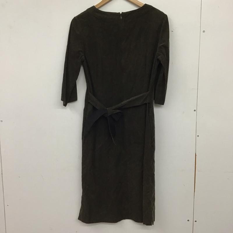マーガレットハウエル MARGARET HOWELL ワンピース ひざ丈スカート 578-5258006 五分袖 1 無地 カーキ / カーキ / khaki レディース USED 古着 中古 10159490