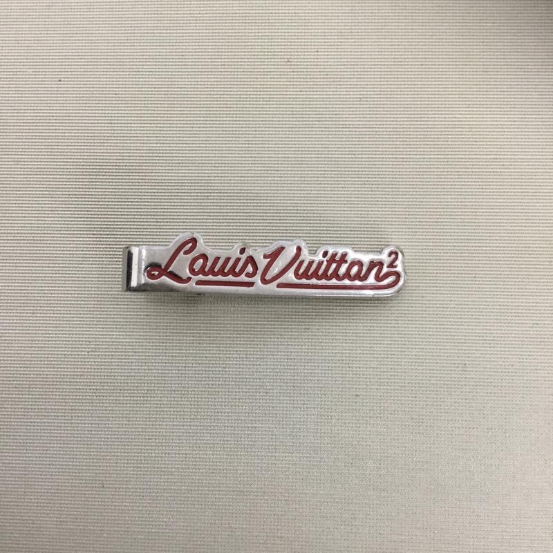 ルイヴィトン LOUIS VUITTON ファッション小物 手袋 ネクタイピン タイピン NIGO ロゴ、文字 銀 / シルバー / silver color X 赤 / レッド / red メンズ USED 古着 中古 10159566