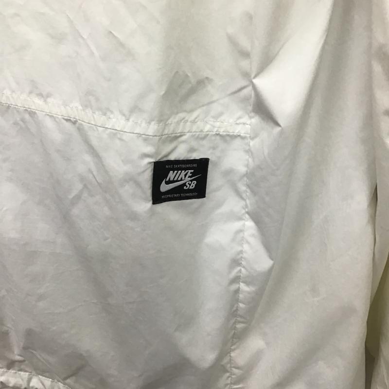 ナイキ NIKE ジャケット、上着 ジャンパー、ブルゾン ナイロンジャケット フロントボタン アウター L ロゴ、文字 白 / ホワイト / white メンズ USED 古着 中古 10159589