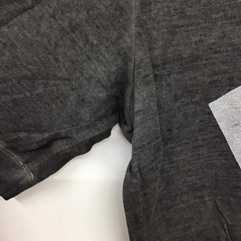 ディーゼル DIESEL Tシャツ 半袖 半袖カットソー プリントTシャツ Vネックカットソー M ロゴ、文字 ダークグレー / ダークグレー / メンズ USED 古着 中古 10159636
