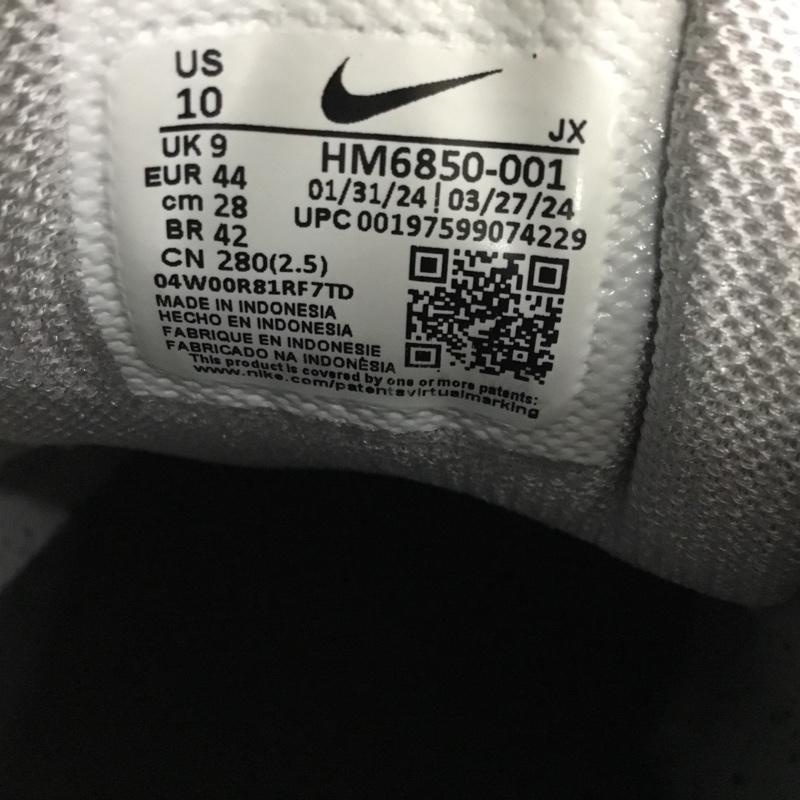 ナイキ NIKE スニーカー スニーカー HM6850-001 AIR MAX PLUS TIEMPO WOLF GREY 28cm 28.0cm ロゴ、文字 灰 / グレー / gray X 黒 / ブラック / black メンズ USED 古着 中古 10159691