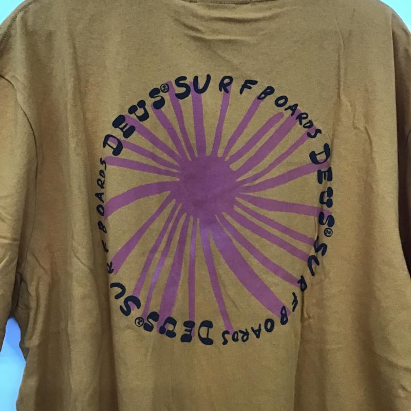 デウスエクスマキナ DEUS EX MACHINA Tシャツ 半袖 半袖カットソー プリントTシャツ クルーネックカットソー L ロゴ、文字 橙 / オレンジ / orange メンズ USED 古着 中古 10159734