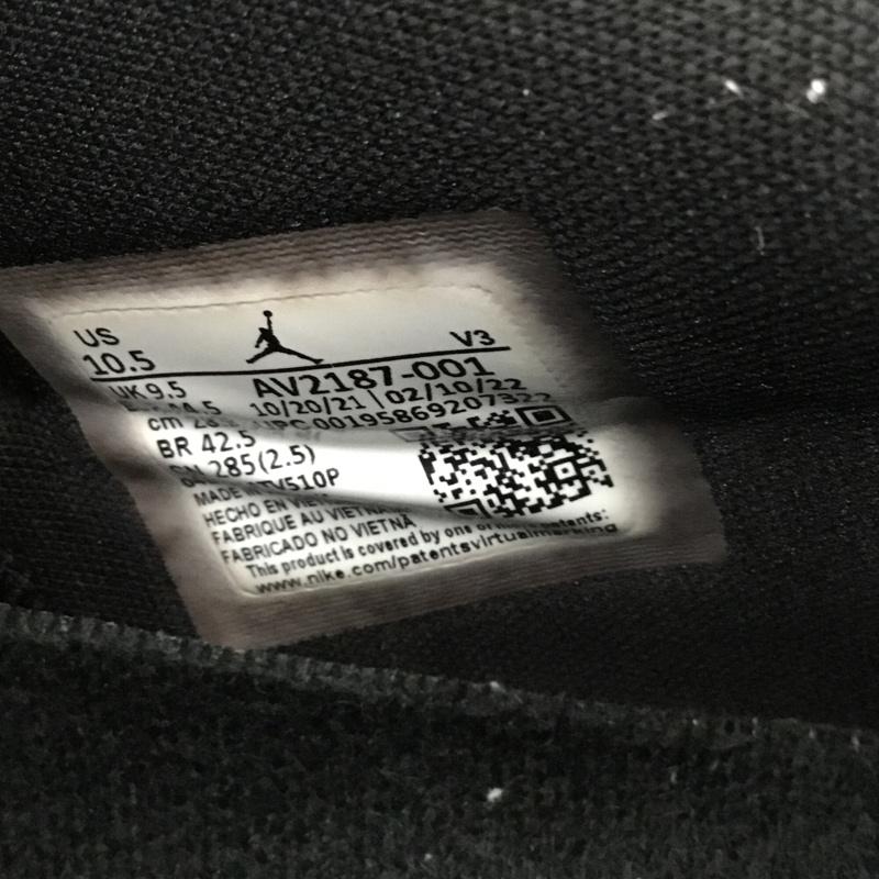 ナイキ NIKE スニーカー スニーカー AV2187-001 AIR JORDAN 11 RETRO LOW 28.5cm 箱有 28.5cm ワンポイント 黒 / ブラック / black X 白 / ホワイト / white メンズ USED 古着 中古 10159834