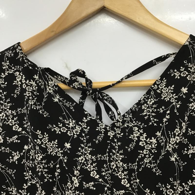 ダブルクローゼット w closet ワンピース ロングスカート 長袖ロングワンピース フレアスカート M プリント 黒 / ブラック / black X 白 / ホワイト / white レディース USED 古着 中古 10160044