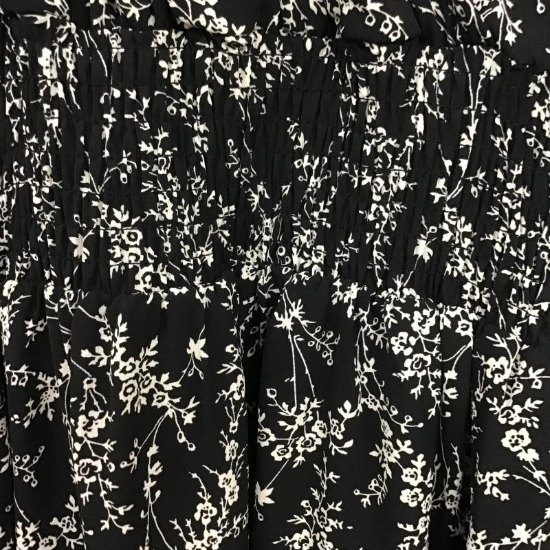 ダブルクローゼット w closet ワンピース ロングスカート 長袖ロングワンピース フレアスカート M プリント 黒 / ブラック / black X 白 / ホワイト / white レディース USED 古着 中古 10160044