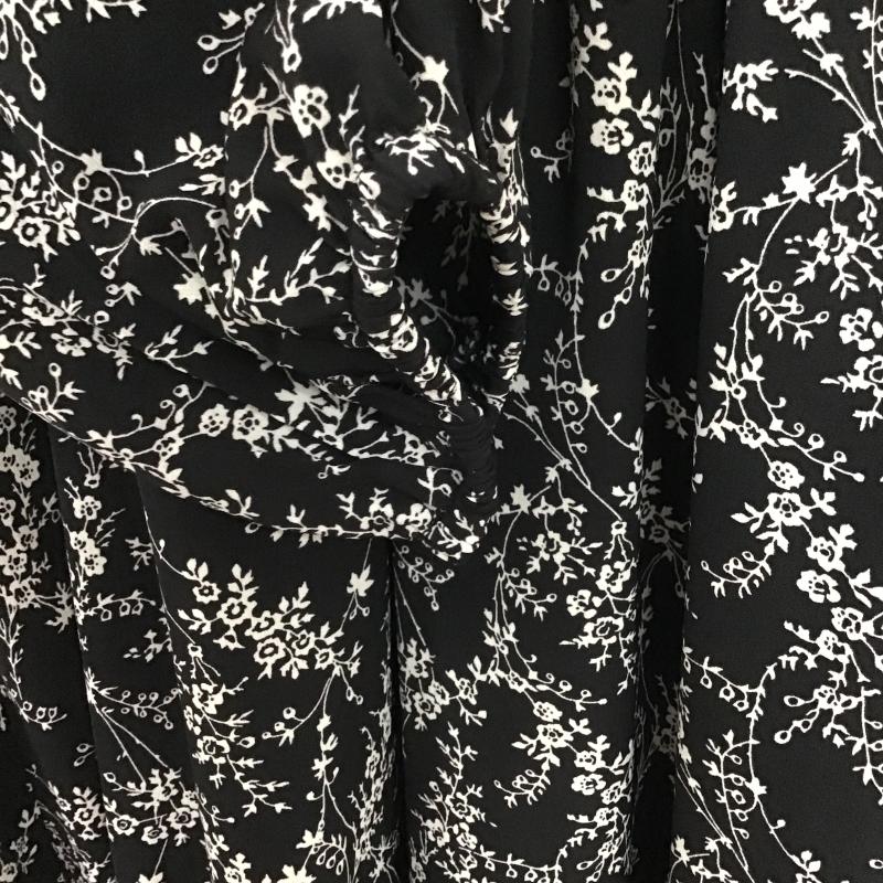 ダブルクローゼット w closet ワンピース ロングスカート 長袖ロングワンピース フレアスカート M プリント 黒 / ブラック / black X 白 / ホワイト / white レディース USED 古着 中古 10160044