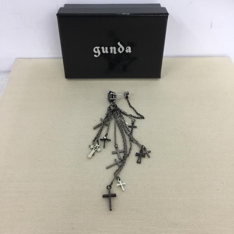 ガンダ gunda アクセサリー ピアス 十字架 クロス 片耳用 無地 黒 / ブラック / black X 銀 / シルバー / silver color メンズ USED 古着 中古 10160055