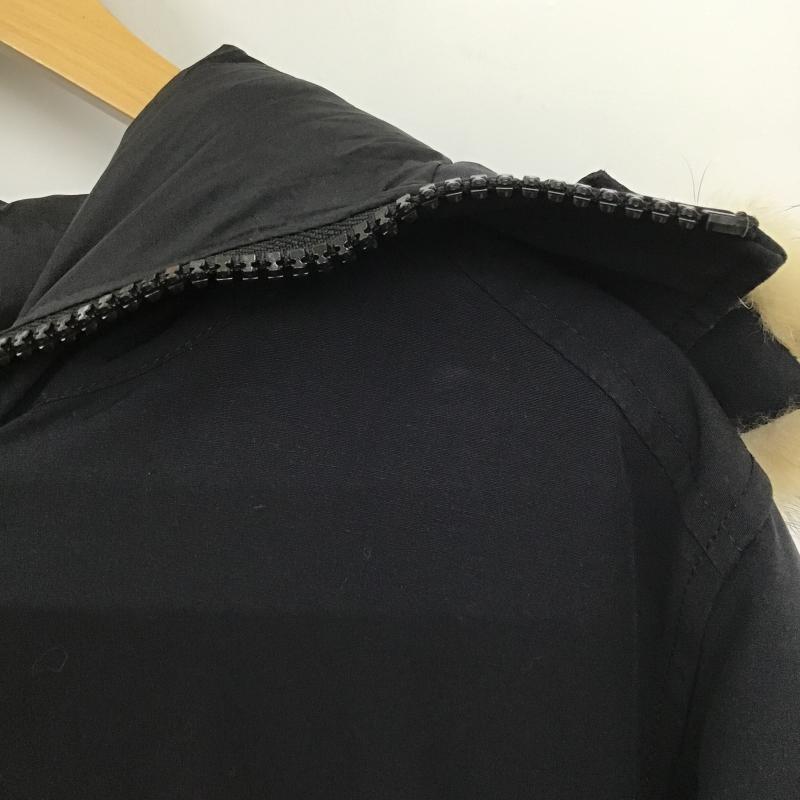 カナダグース CANADA GOOSE ジャケット、上着 ジャンパー、ブルゾン ジップアップジャケット ダウンジャケット アウター S ロゴ、文字 紺 / ネイビー / navy メンズ USED 古着 中古 10160151