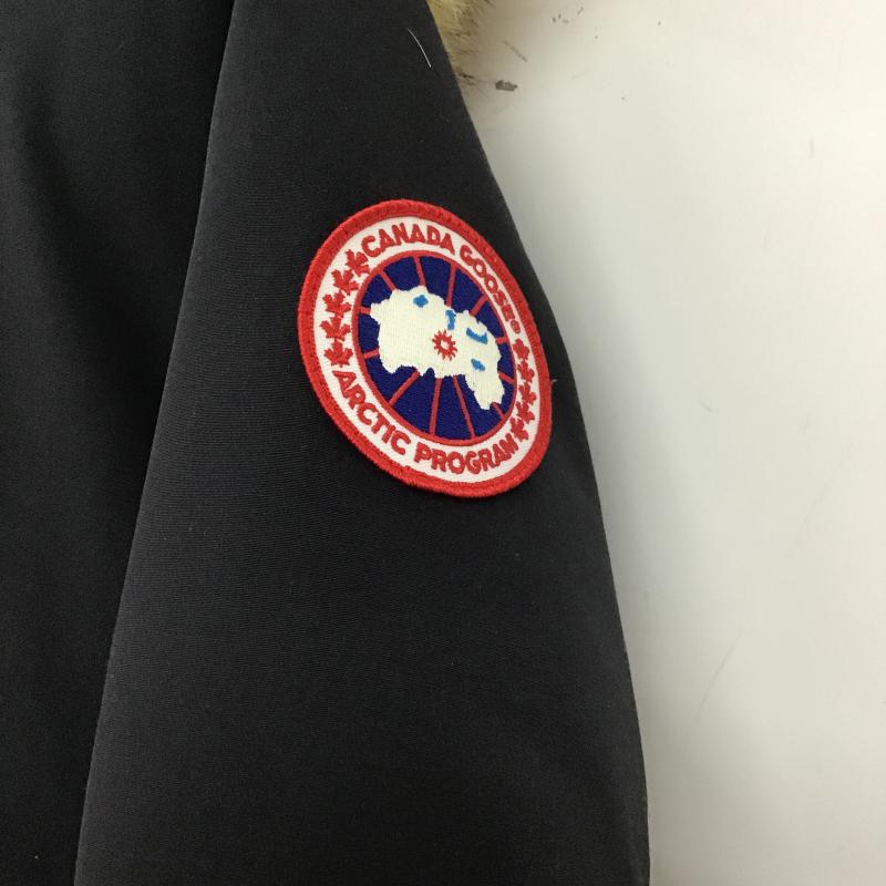 カナダグース CANADA GOOSE ジャケット、上着 ジャンパー、ブルゾン ジップアップジャケット ダウンジャケット アウター S ロゴ、文字 紺 / ネイビー / navy メンズ USED 古着 中古 10160151