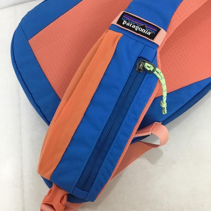 パタゴニア patagonia ボディバッグ ボディバッグ 48262SP24 Atom Sling Bag 8L ロゴ、文字 青 / ブルー / blue X 桃 / ピンク / pink メンズ USED 古着 中古 10160246