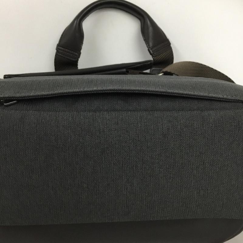 トゥミ TUMI ブリーフケース、書類かばん ブリーフケース、書類かばん 222619AT2 ブルックス スリム ブリーフ ロゴ、文字 ダークグレー / ダークグレー / X ダークブラウン / ダークブラウン / メンズ USED 古着 中古 10160247