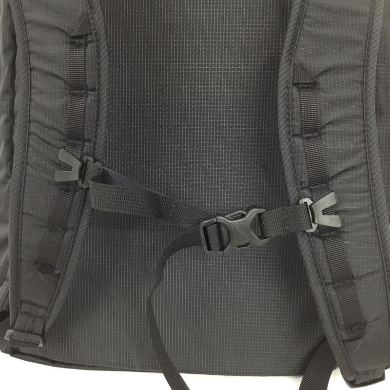 モンベル mont-bell リュックサック、デイパック リュックサック、デイバッグ Picnic League ギアコンテナパック20 LEE別注 ロゴ、文字 黒 / ブラック / black メンズ USED 古着 中古 10160258