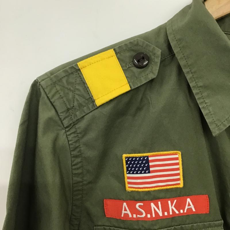 アベイシングエイプ A BATHING APE シャツ、ブラウス 半袖 半袖シャツ プリントシャツ ポケットシャツ M ロゴ、文字 カーキ / カーキ / khaki メンズ USED 古着 中古 10160506