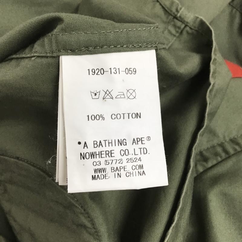 アベイシングエイプ A BATHING APE シャツ、ブラウス 半袖 半袖シャツ プリントシャツ ポケットシャツ M ロゴ、文字 カーキ / カーキ / khaki メンズ USED 古着 中古 10160506