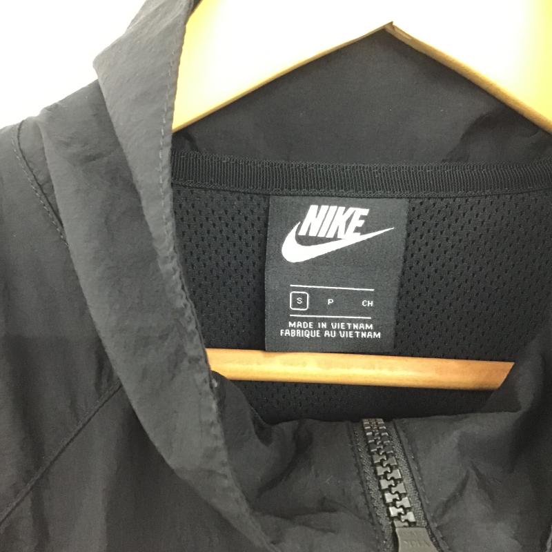 ナイキ NIKE ジャケット、上着 ジャンパー、ブルゾン ジップアップジャケット ナイロンジャケット S ロゴ、文字 黒 / ブラック / black X 白 / ホワイト / white メンズ USED 古着 中古 10160566