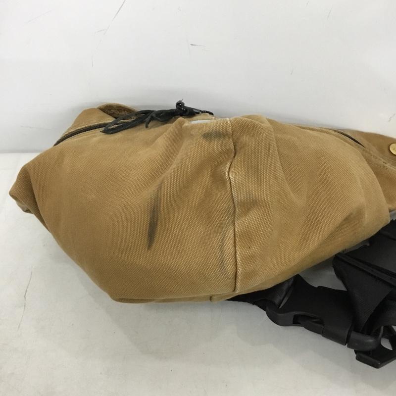 カーハート Carhartt ウエストバッグ ウエストバッグ リメイクバッグ ロゴ、文字 キャメル / キャメル / メンズ USED 古着 中古 10160583