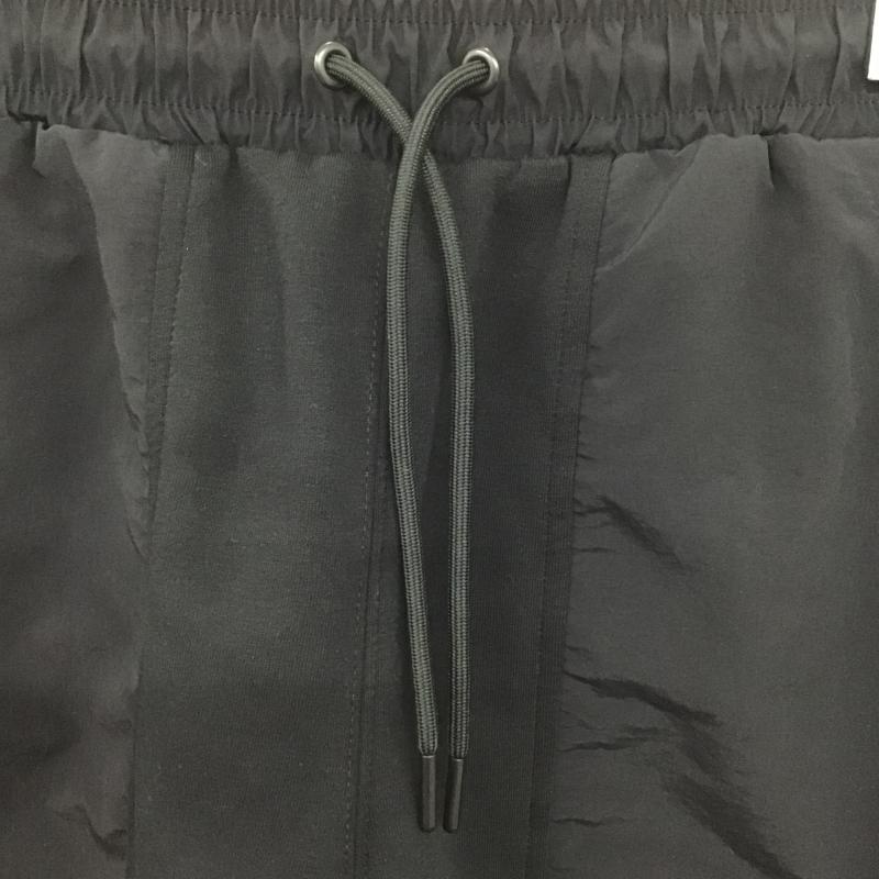 ジーユー GU パンツ ショートパンツ 321-351033 ハーフパンツ M ロゴ、文字 黒 / ブラック / black メンズ USED 古着 中古 10160681