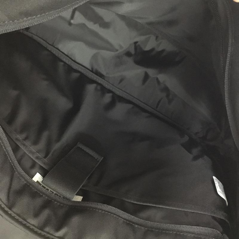 ザノースフェイス THE NORTH FACE メッセンジャーバッグ メッセンジャーバッグ NN2PQ72J WHITE LABEL SUPER MESSENGER BAG L ロゴ、文字 黒 / ブラック / black メンズ USED 古着 中古 10160991