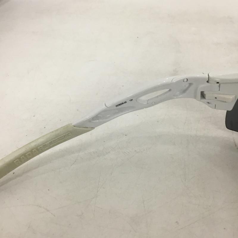 オークリー OAKLEY めがね・サングラス サングラス OO9206-25 RADARLOCK PATH ケース付き ロゴ、文字 白 / ホワイト / white メンズ USED 古着 中古 10161017