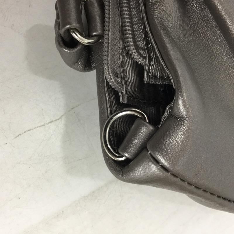 ラ バガジェリー LA BAGAGERIE ハンドバッグ ハンドバッグ ギャザーハンドル ロゴ、文字 銀 / シルバー / silver color レディース USED 古着 中古 10161056