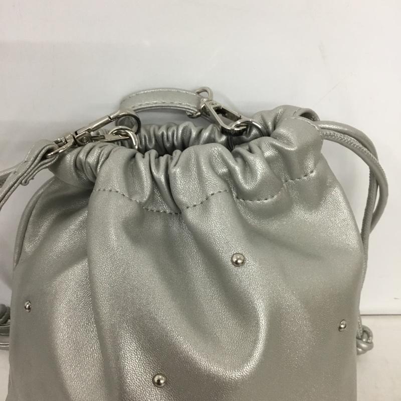 ローリーズファーム LOWRYS FARM ショルダーバッグ ショルダーバッグ LF824095PD スタッズ 巾着バッグ 無地 銀 / シルバー / silver color レディース USED 古着 中古 10161060