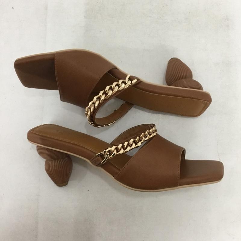 リゼクシー RESEXXY サンダル サンダル チェーン 無地 茶 / ブラウン / brown X 金 / ゴールド / gold color レディース USED 古着 中古 10161129