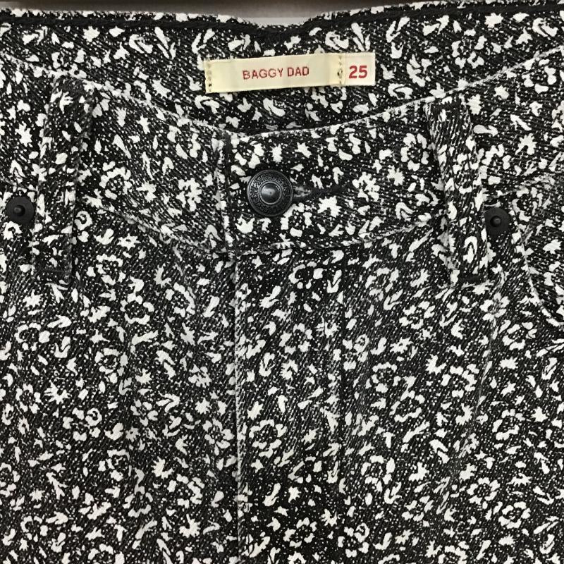 リーバイス Levi s パンツ デニム、ジーンズ CW-3022 W25 L30 花柄 黒 / ブラック / black X 白 / ホワイト / white レディース USED 古着 中古 10161219