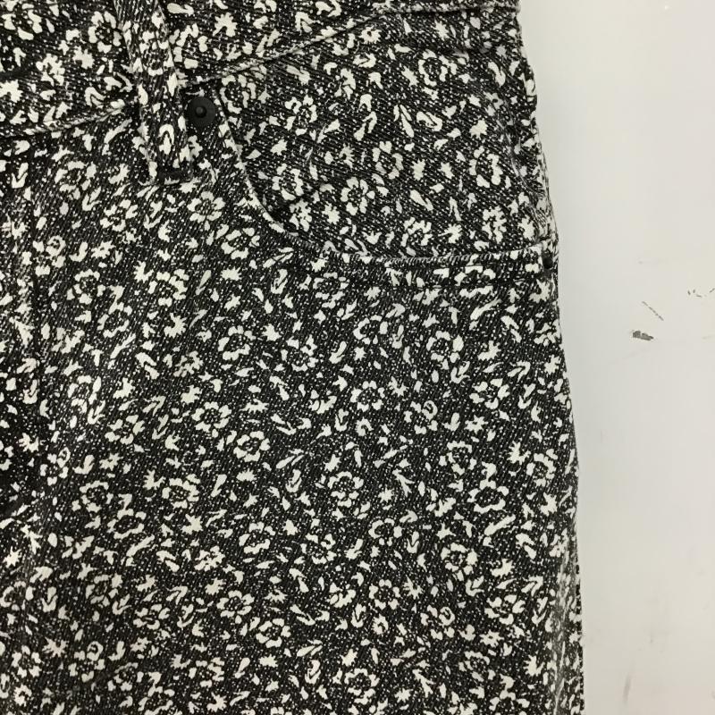 リーバイス Levi s パンツ デニム、ジーンズ CW-3022 W25 L30 花柄 黒 / ブラック / black X 白 / ホワイト / white レディース USED 古着 中古 10161219
