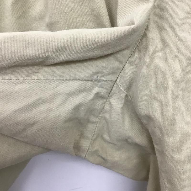 カールヘルム KARLHELMUT パンツ ショートパンツ ショートパンツ ハーフパンツ カジュアルパンツ XL ロゴ、文字 ベージュ / ベージュ / beige メンズ USED 古着 中古 10161299