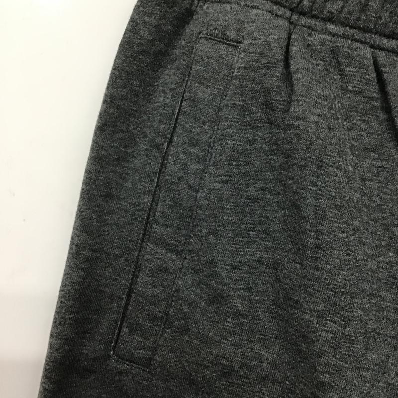 アディダス adidas パンツ ショートパンツ ショートパンツ ハーフパンツ カジュアルパンツ M ロゴ、文字 ダークグレー / ダークグレー / メンズ USED 古着 中古 10161344