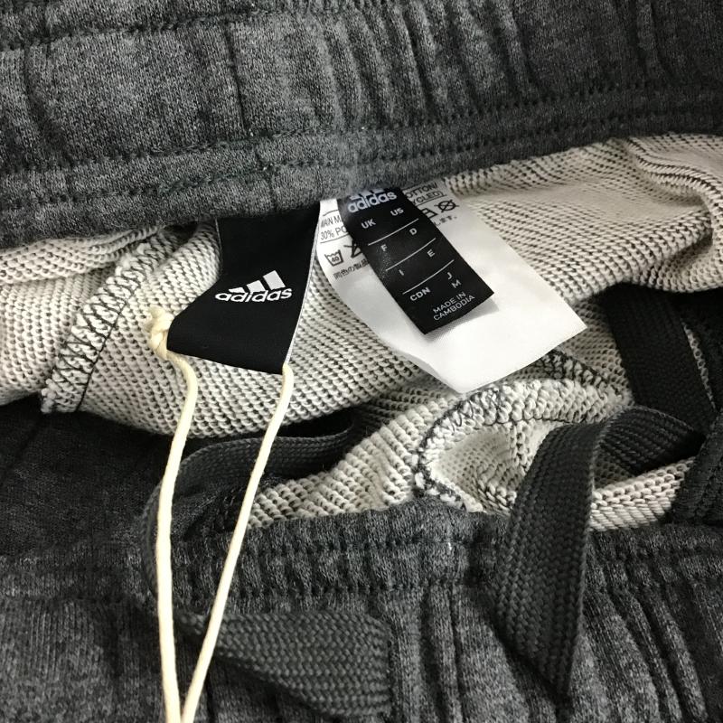 アディダス adidas パンツ ショートパンツ ショートパンツ ハーフパンツ カジュアルパンツ M ロゴ、文字 ダークグレー / ダークグレー / メンズ USED 古着 中古 10161344