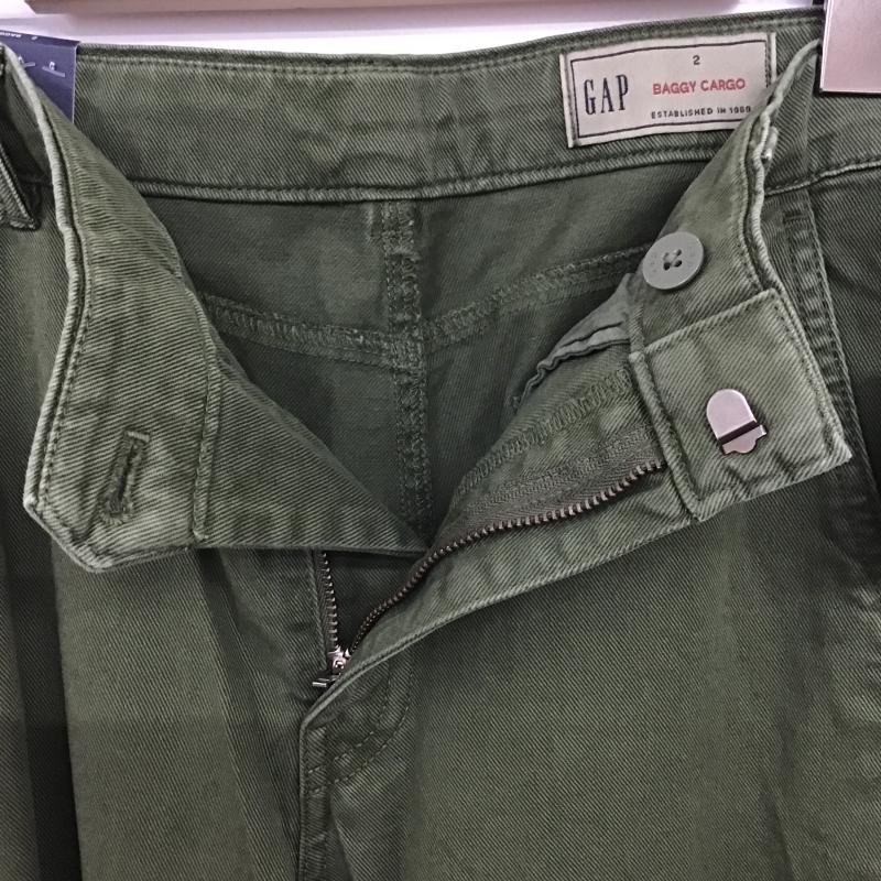 ギャップ GAP パンツ ワークパンツ、ペインターパンツ カーゴパンツ ミリタリーパンツ ワイドパンツ 2 無地 カーキ / カーキ / khaki レディース USED 古着 中古 10161377