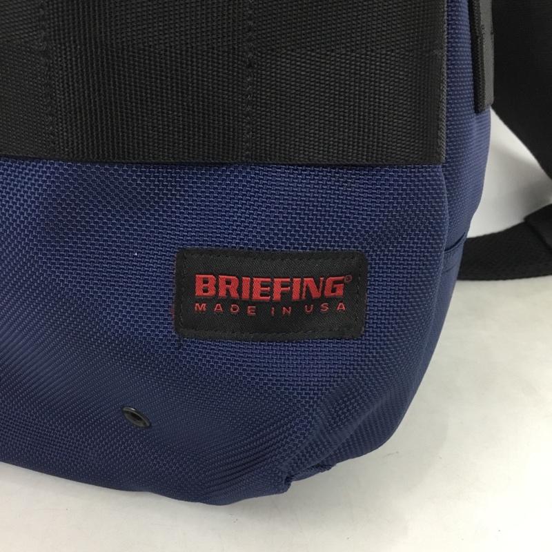 ブリーフィング BRIEFING ショルダーバッグ ショルダーバッグ DAY TRIPPER 縦型 ロゴ、文字 紺 / ネイビー / navy メンズ USED 古着 中古 10161403