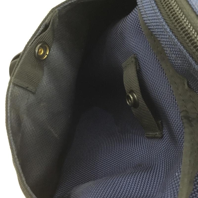 ブリーフィング BRIEFING ショルダーバッグ ショルダーバッグ DAY TRIPPER 縦型 ロゴ、文字 紺 / ネイビー / navy メンズ USED 古着 中古 10161403