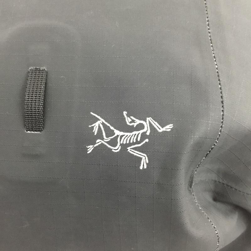 アークテリクス ARC TERYX リュックサック、デイパック リュックサック、デイバッグ X000010715 Granville 16 Backpack バックパック ワンポイント 黒 / ブラック / black メンズ USED 古着 中古 10161405