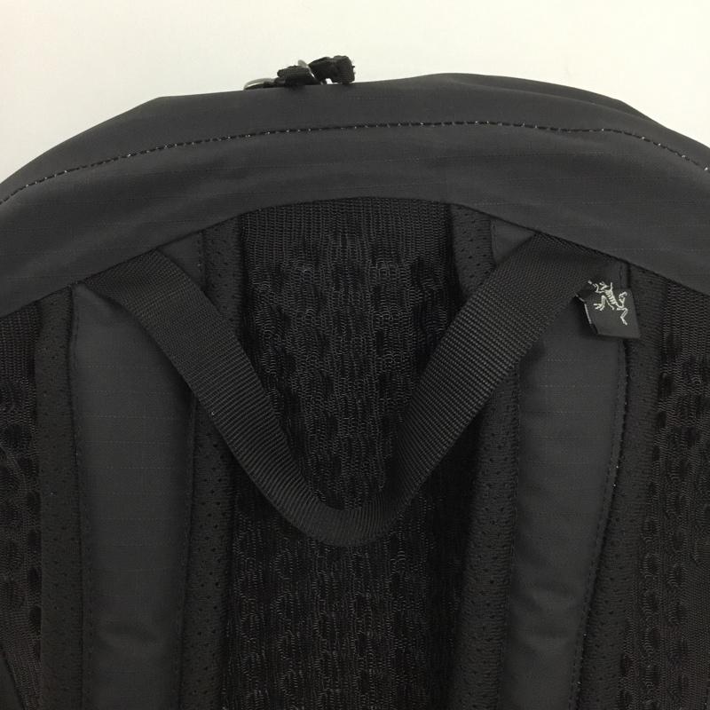 アークテリクス ARC TERYX リュックサック、デイパック リュックサック、デイバッグ X000010715 Granville 16 Backpack バックパック ワンポイント 黒 / ブラック / black メンズ USED 古着 中古 10161405