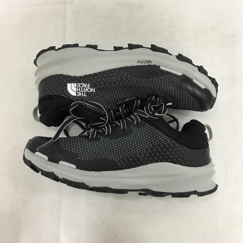 ザノースフェイス THE NORTH FACE スニーカー スニーカー NF0A5JCZ W VECTIV Fastpack FUTURELIGHT 23.5cm ハイキングシューズ 23.5cm ロゴ、文字 黒 / ブラック / black X 灰 / グレー / gray レディース USED 古着 中古 10161409