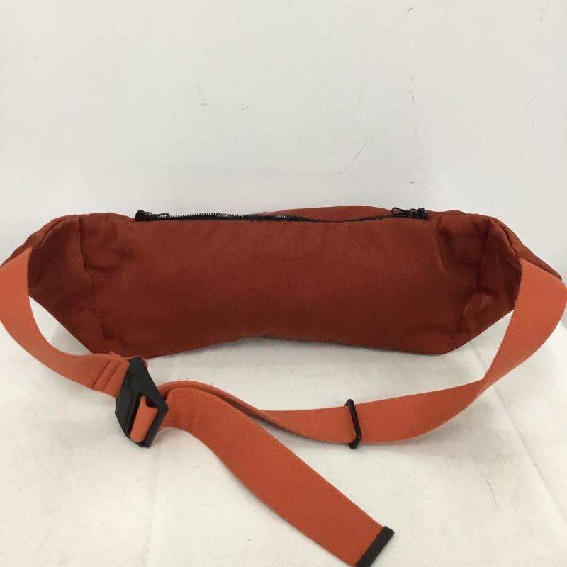 ユリウス JULIUS ウエストバッグ ウエストバッグ ボディバッグ MMXIX II DAWN ロゴ、文字 橙 / オレンジ / orange メンズ USED 古着 中古 10161422