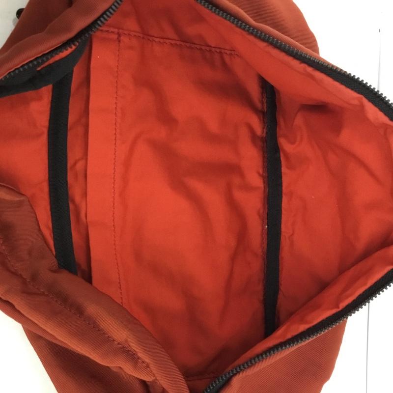 ユリウス JULIUS ウエストバッグ ウエストバッグ ボディバッグ MMXIX II DAWN ロゴ、文字 橙 / オレンジ / orange メンズ USED 古着 中古 10161422