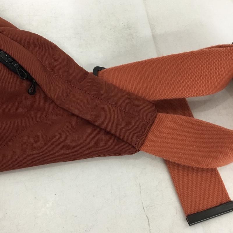 ユリウス JULIUS ウエストバッグ ウエストバッグ ボディバッグ MMXIX II DAWN ロゴ、文字 橙 / オレンジ / orange メンズ USED 古着 中古 10161422
