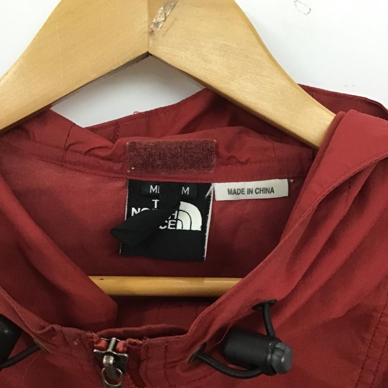 ザノースフェイス THE NORTH FACE ジャケット、上着 ジャンパー、ブルゾン ジップアップパーカー 長袖パーカー カジュアルジャケット M ロゴ、文字 赤 / レッド / red メンズ USED 古着 中古 10161455