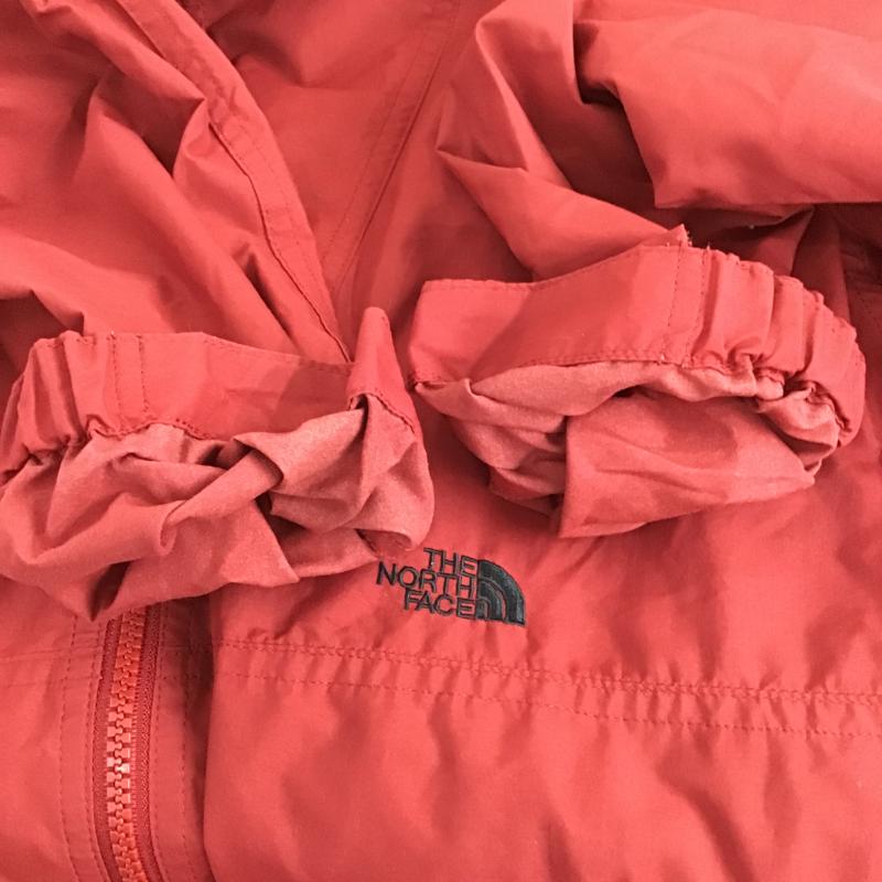ザノースフェイス THE NORTH FACE ジャケット、上着 ジャンパー、ブルゾン ジップアップパーカー 長袖パーカー カジュアルジャケット M ロゴ、文字 赤 / レッド / red メンズ USED 古着 中古 10161455